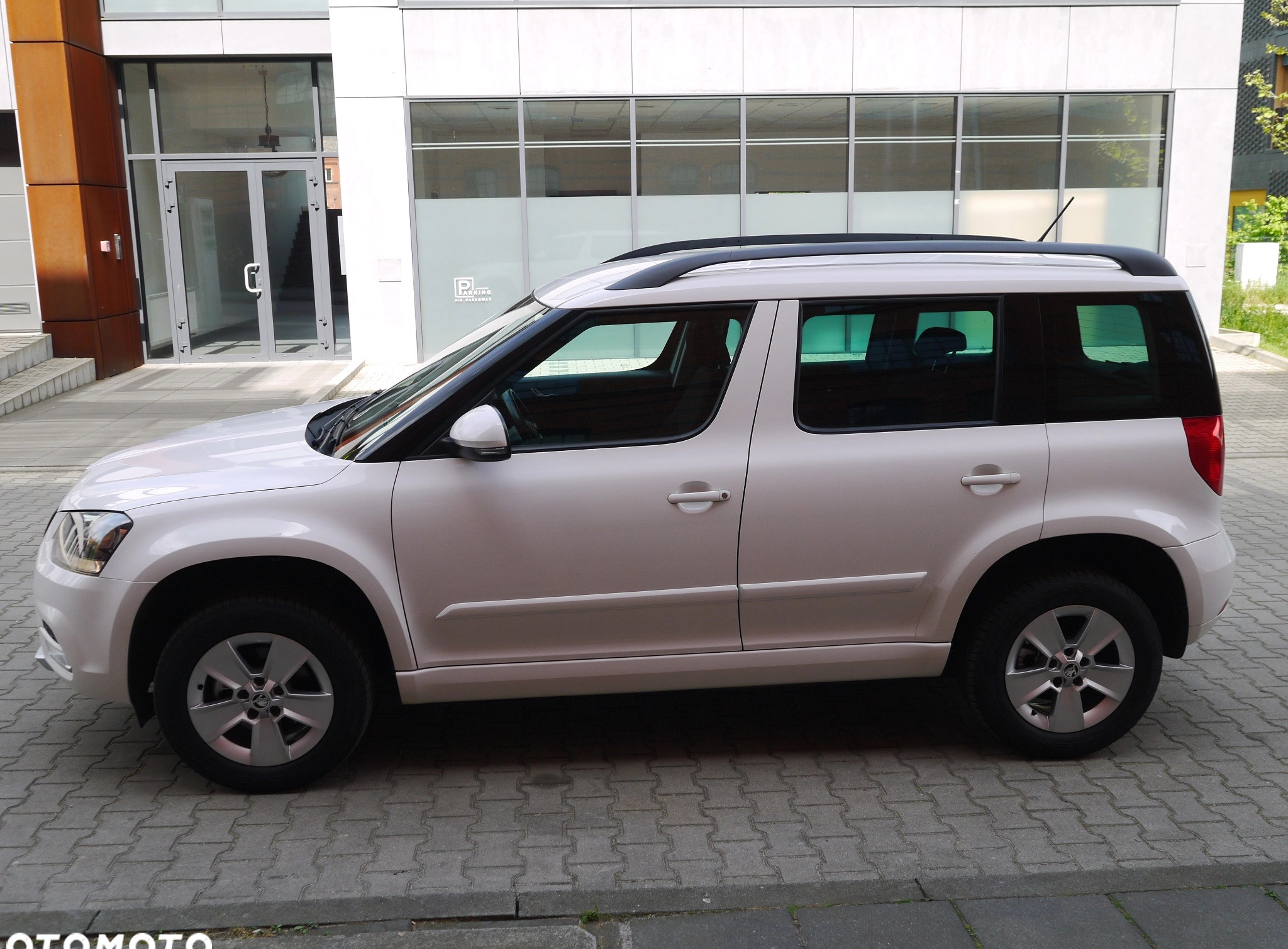 Skoda Yeti cena 39900 przebieg: 256000, rok produkcji 2014 z Gliwice małe 497